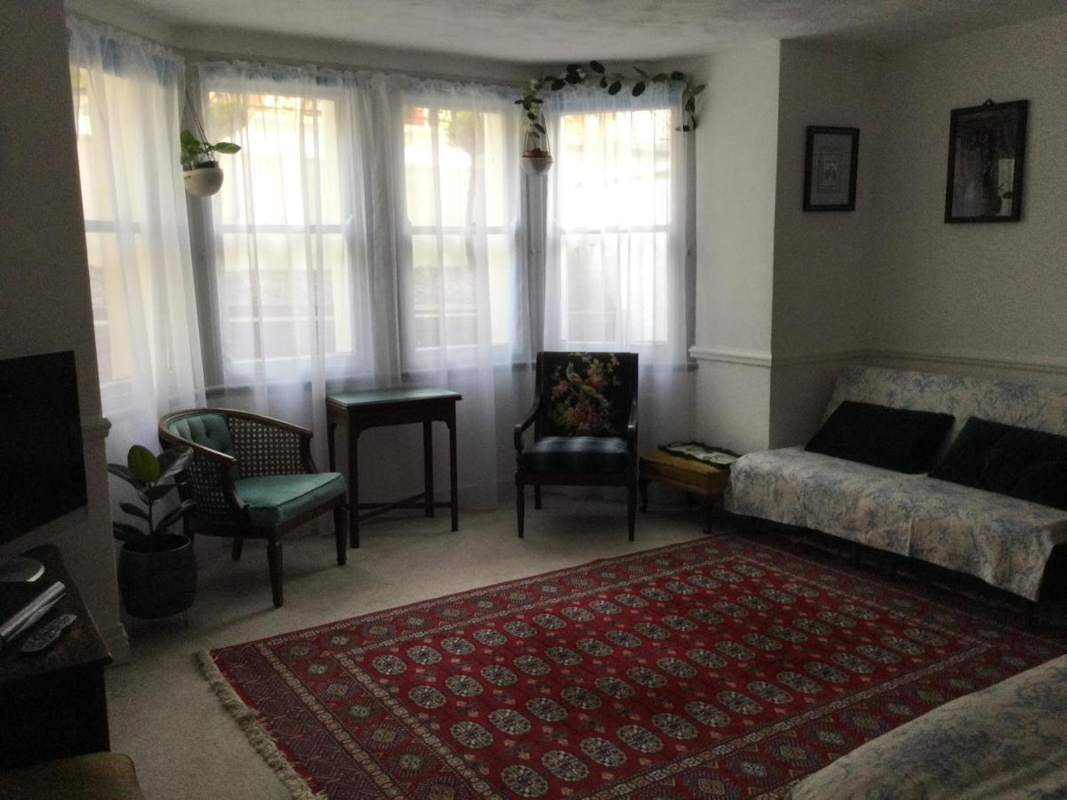 Garden Flat 1 Bed & Breakfast Llandudno Exterior photo